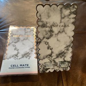 NWT 2 new cell mate charging stands. Marble look